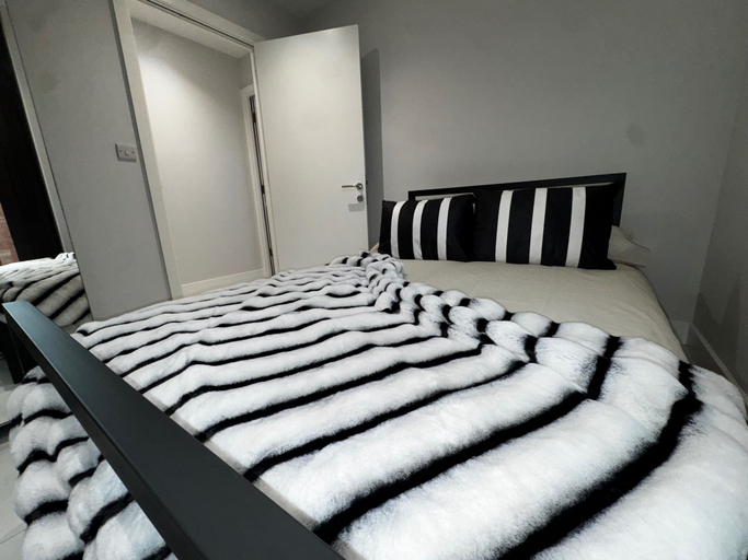 Room 4, Sheffield City Comfort Apartment, Sheffield