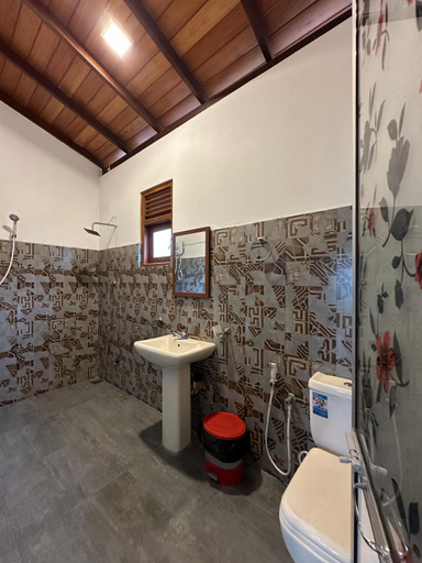 Bathroom 3, Royal Resort, Weligama