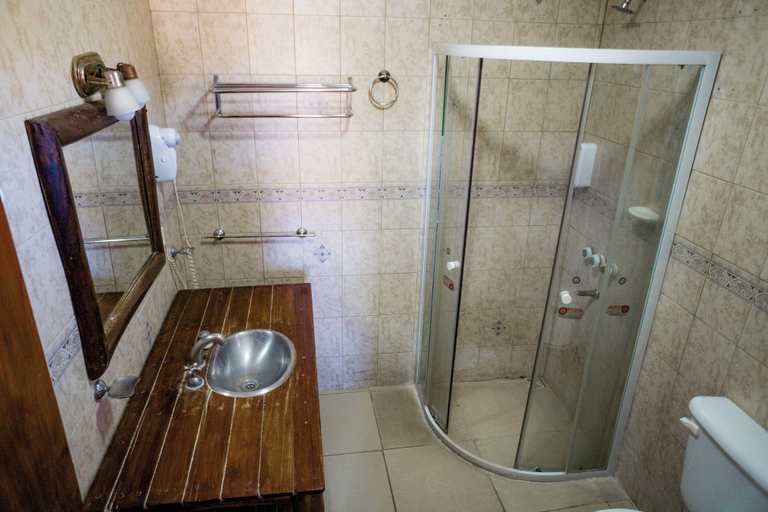 Bathroom 3, Hotel Pastos Chicos, Susques