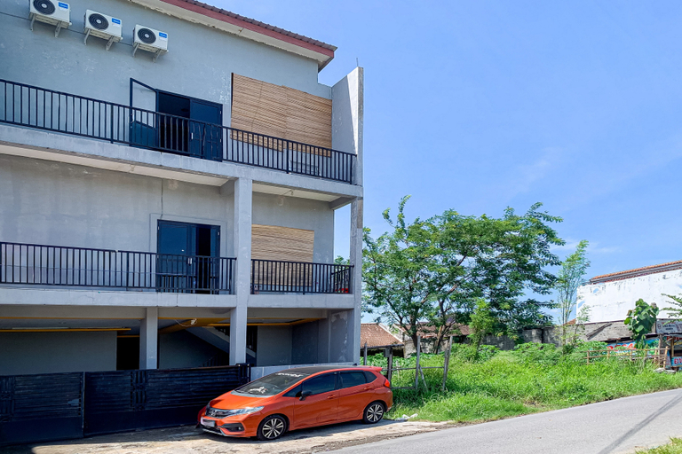 Exterior 4, Nay Guesthouse near UMS Mitra RedDoorz, Sukoharjo