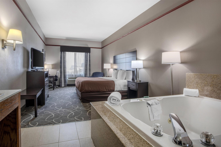 Bathroom 4, Best Western Limestone Inn & Suites, Limestone