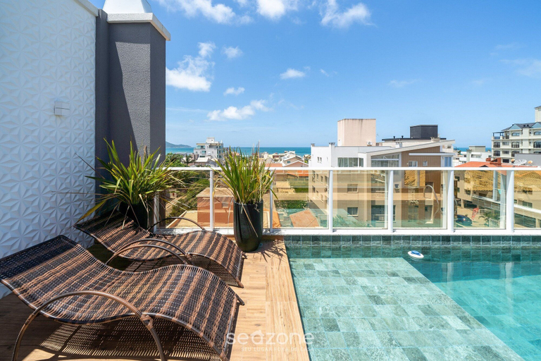 Pool 2, Apt w/ Pool & BBQ in Bombinhas Rna0303, Bombinhas