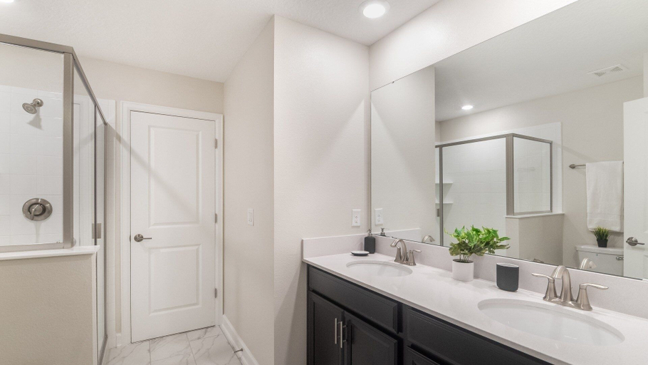 Bathroom 4, Championsgate Resort 8 Bedroom Home with Game Room+Pool 8 Home, Osceola