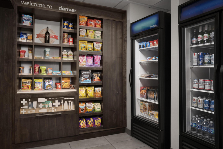 Food & Drinks 5, Hampton Inn & Suites Denver Tech Center, Denver