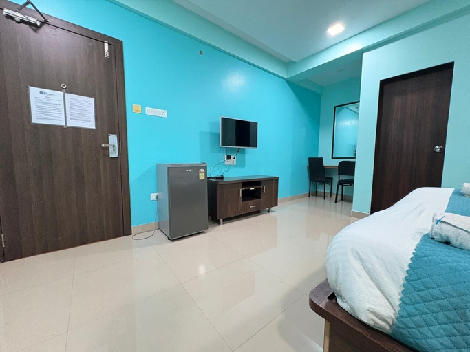 Bedroom 2, Hotel Bramha Inn, Pune