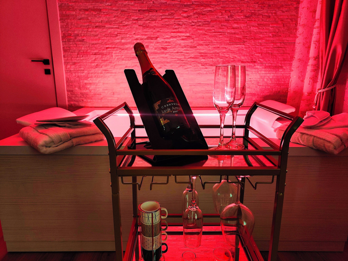 Room 2, Sweet SN Suite - Junior Suite con Idromassaggio & Apartment - Vacation Rental - Monopoli, Bari
