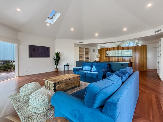 Living room 2, Spacious 4-bed Home With Coastal Charm, Eurobodalla