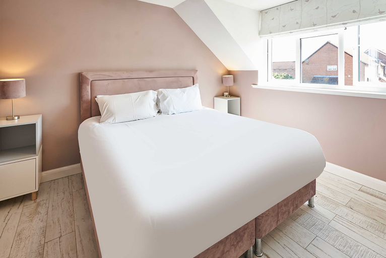 Others 4, Host Stay Knights Manor Way, Kent
