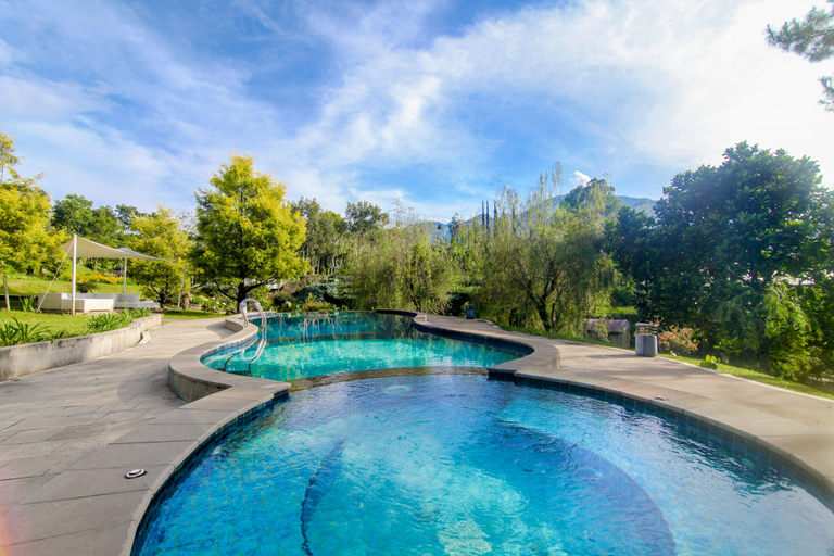 Others 2, Mahesa 5 W/ Pool, Garden & Mini Zoo, Malang