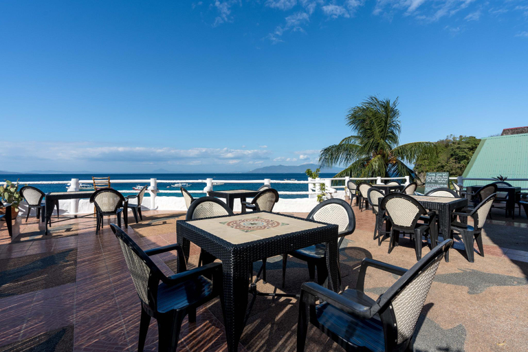Food & Drinks, Campbells Beach Resort, Puerto Galera
