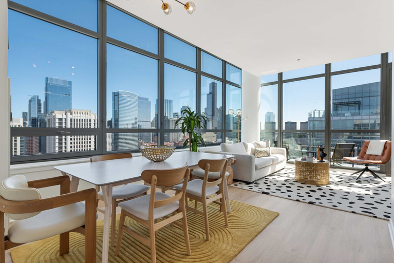 Room 2, West Loop Grand Penthouse 3BR Best Views, Cook