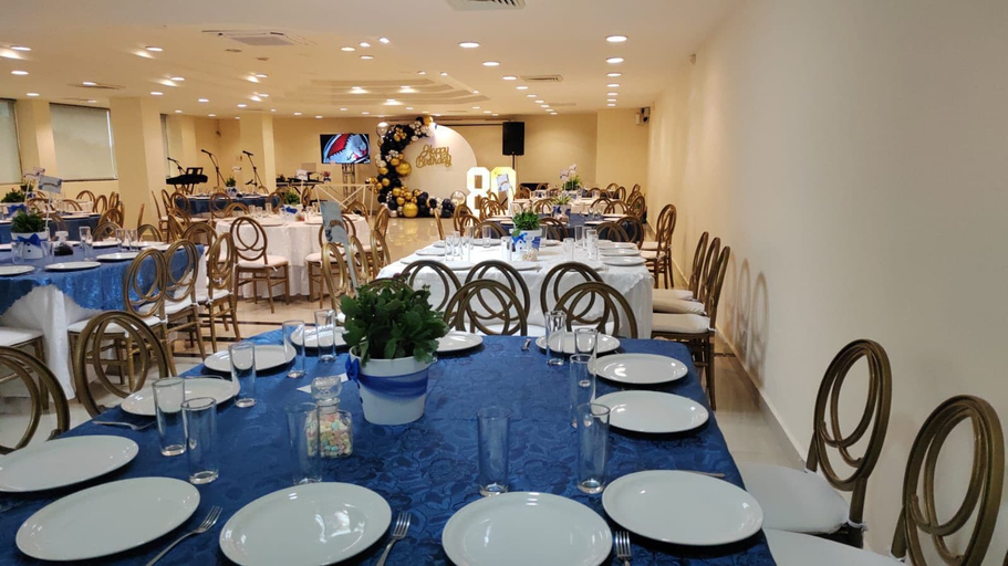 Food & Drinks 5, Eurohotel, Carmen