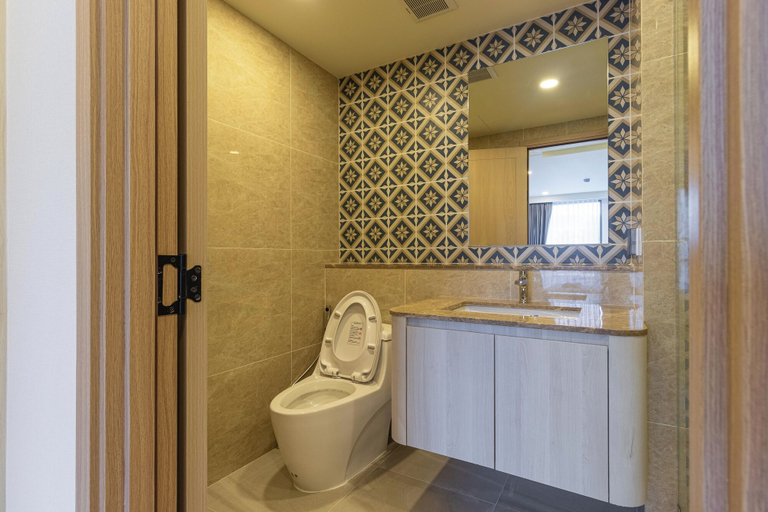 Bathroom 2, New Condo w Pool Gym Beach Nearby C247, Pulau Phuket
