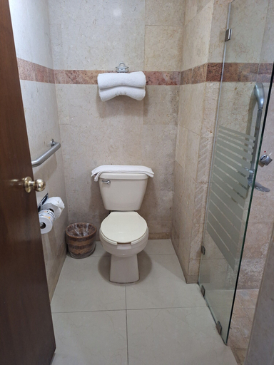 Bathroom 4, Quality Inn Ciudad Obregon, Cajeme