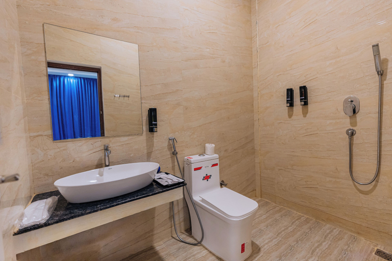 Bathroom 4, Seaborne Beach Resort, Viluppuram