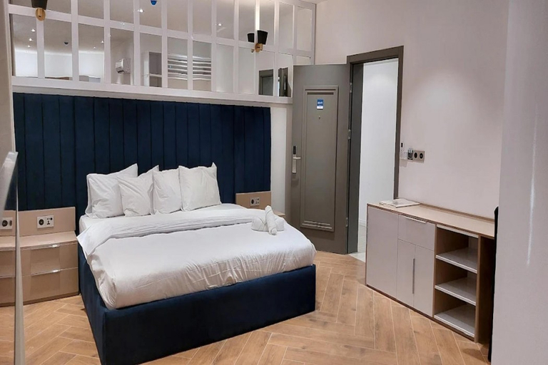 Bedroom 3, Al-Burhan Centre Hotel, Adhamiya
