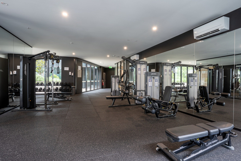 Fitness facility, Panoramic Lake View 2-bed With Pool,, Canberra
