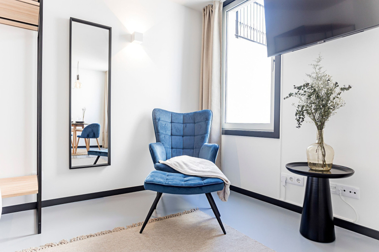 Living area 4, Regras Apartments & Garden A1 by Benefit Collection, Porto