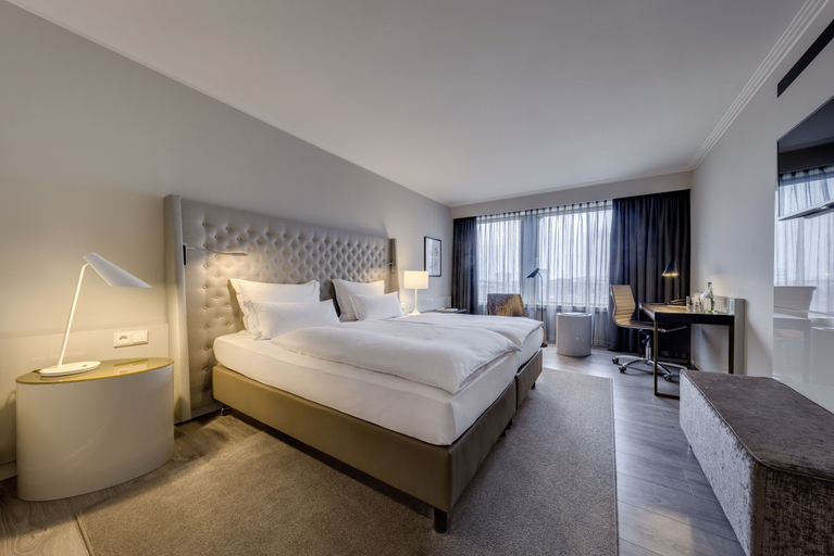 Bedroom 3, Clayton Hotel Düsseldorf City Centre, Düsseldorf
