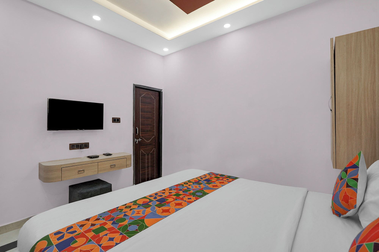 Room 5, Fabhotel Yatri Nivas, Varanasi