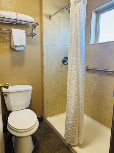 Bathroom 5, Royal Sun Hotel & Suites, Pima