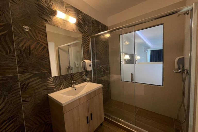 Bathroom 3, Laguna Holiday Resort, Ionian Islands