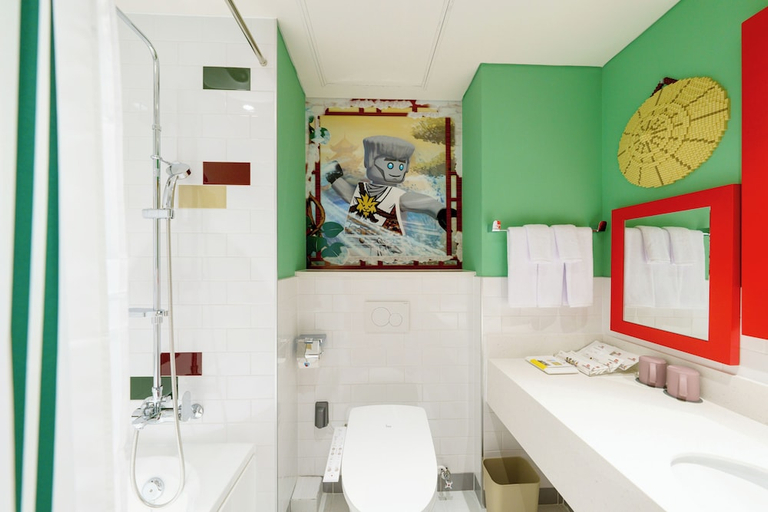 Bathroom 4, LEGOLAND Korea Resort Hotel, Chuncheon