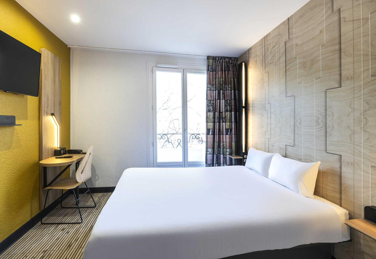 Bedroom 2, B&B HOTEL Perpignan Centre, Pyrénées-Orientales