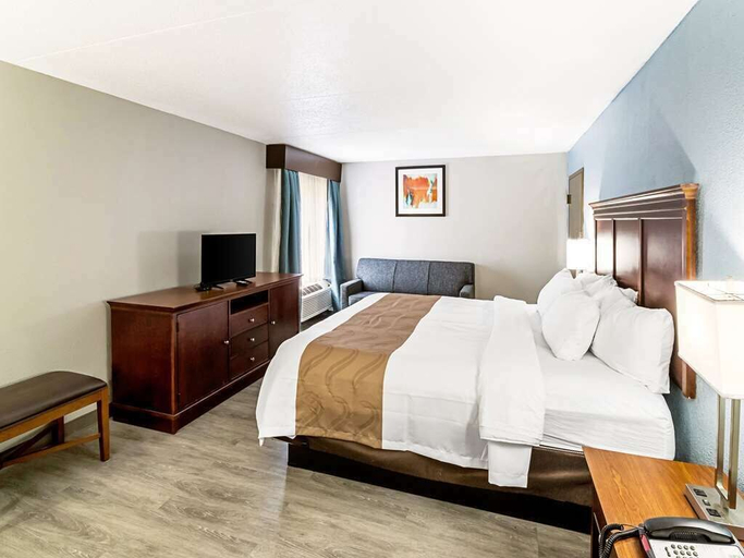 Bedroom 4, Farragut Inn & Suites, Knox