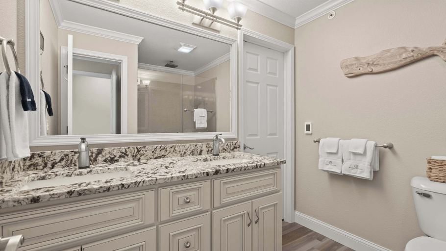 Bathroom 3, Lakeside Haven - Condo for 8, Camden