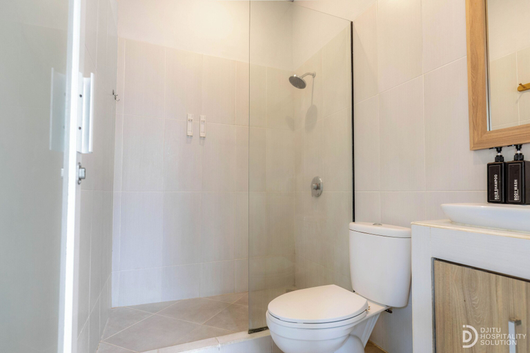 Bathroom 5, Double A House, Badung