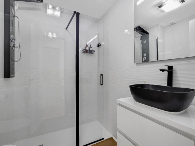 Bathroom 3, Sea-view apartment near La Carihuela, Málaga