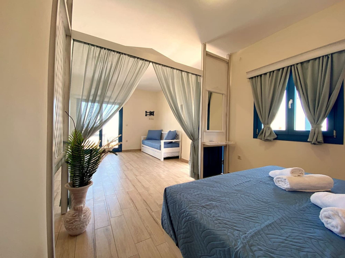 Room 3, Michail Suites Afiartis Diakoftis, South Aegean