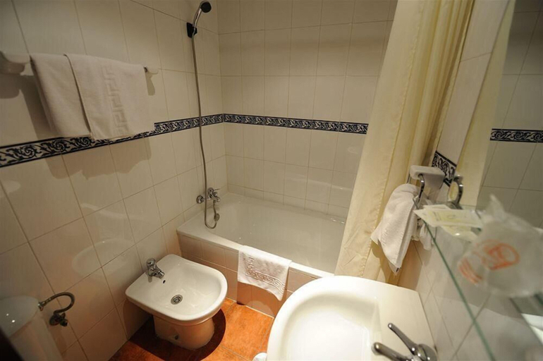 Bathroom 5, Zaida, Sevilla