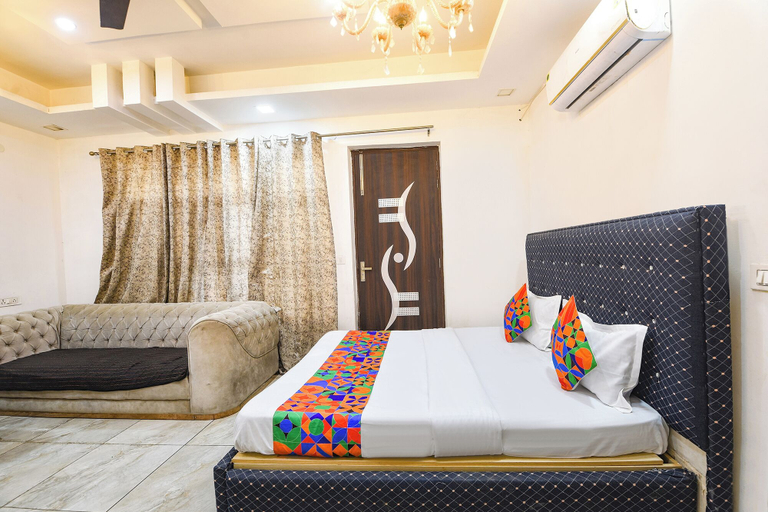 Room 3, Fabhotel Connect Stays, Gurgaon