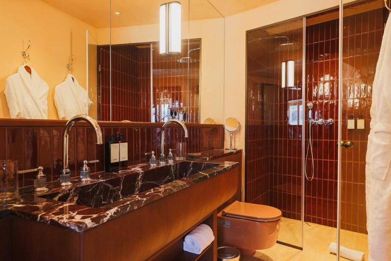 Bathroom 3, Confidential Suite 6, a Stone's Throw From the Louvre, Paris