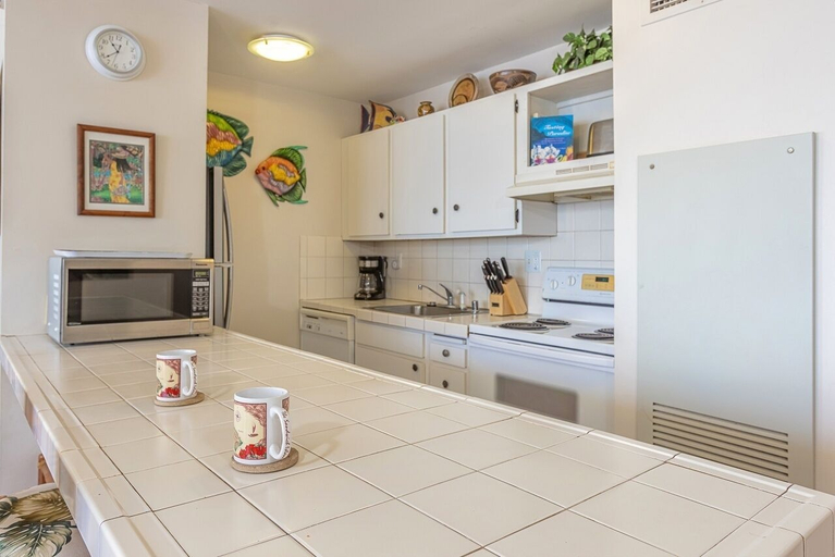 Private kitchen 3, Sugar Beach Resort 530 1 Bedroom Condo, Maui