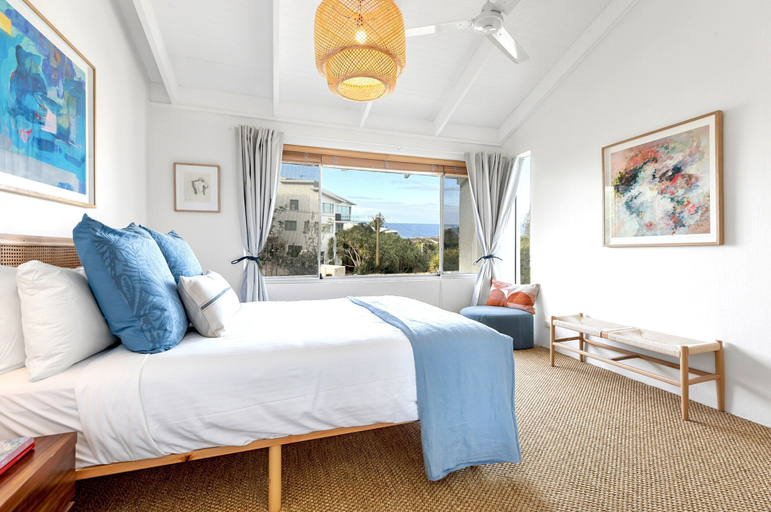 Room 3, 2-bed Coastal Haven With Pool by Sunshine Beach, Noosa - Sunshine-Peregian