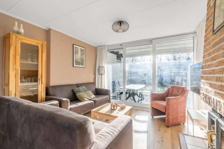 Living room 5, Tastefully Furnished Detached Bungalow for 5 People, Texel