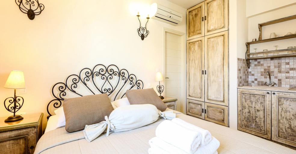 Bedroom 4, Villa Isabella Studios & Suites, South Aegean