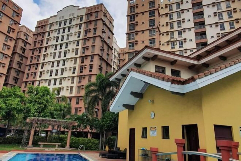 Exterior 4, Near Manila Airport, "Hotel Style" Studio Condo With Kitchen + Pool, 5G, Parañaque