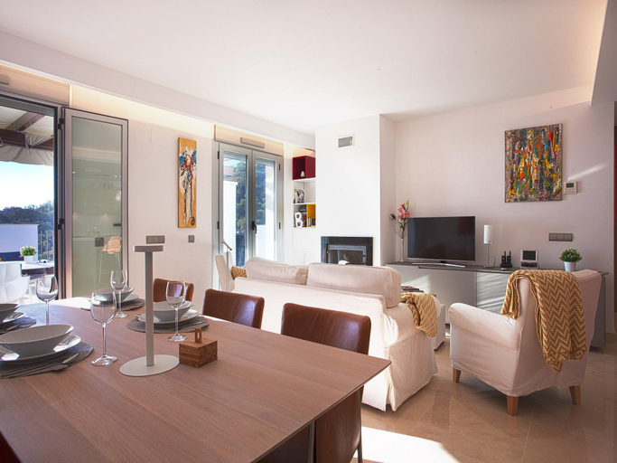 2, Sunny Terrace Apartment, Málaga