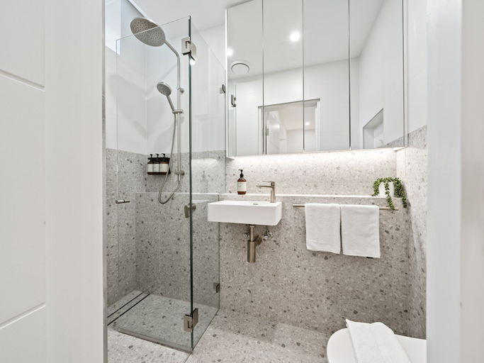 Bathroom 3, Peach Apartment at Palm View Collective, Sydney