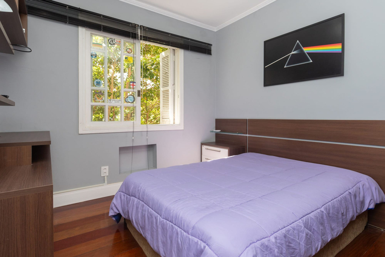 Room 3, Apto Amplo em rua Tranquila na Auxiliadora, Porto Alegre