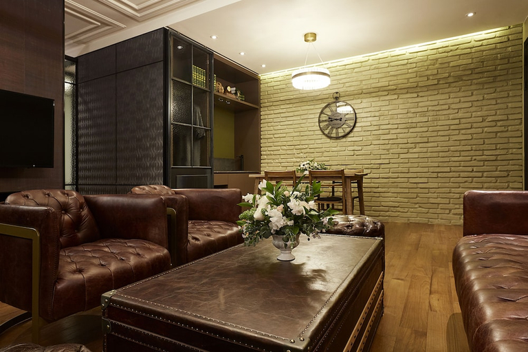 Others 3, 9 Brick Hotel, Mapo