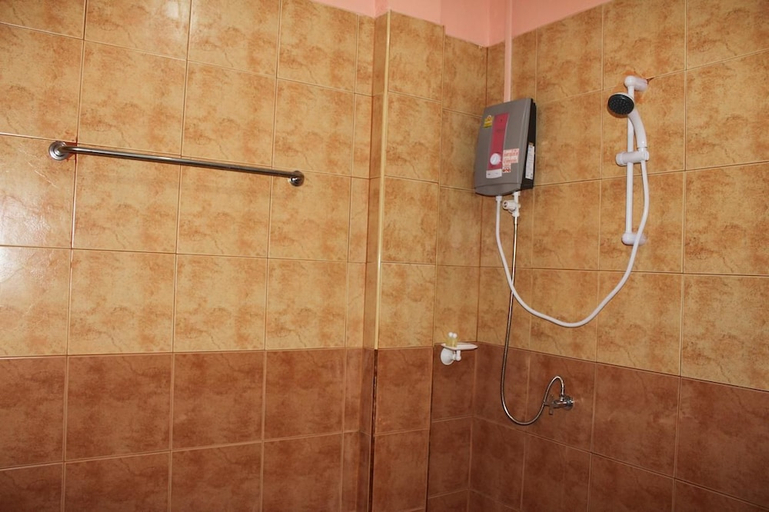 Bathroom 4, Maehaad Guesthouse, Ko Phangan