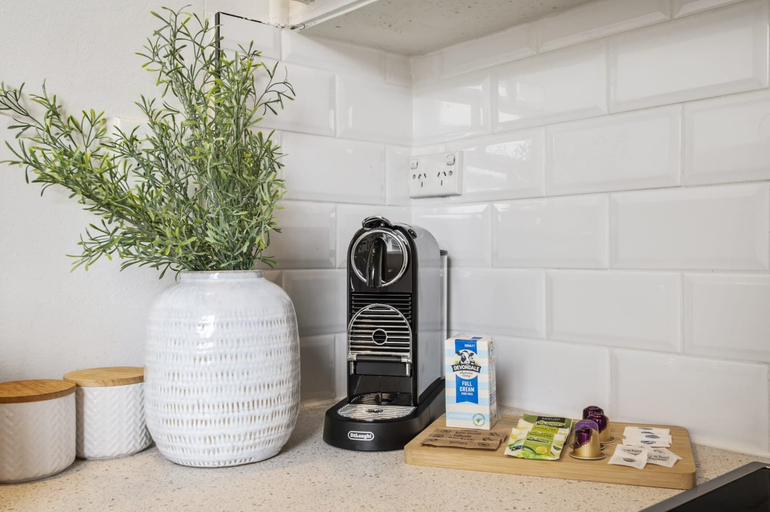 Interior, Charming 1-bed With Fireplace by the Beach, Melbourne