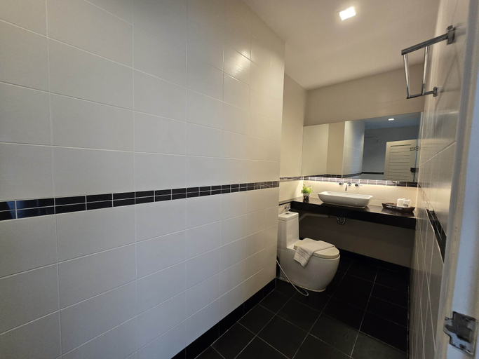 Bathroom 4, The Elysium Residence, Phuket Island