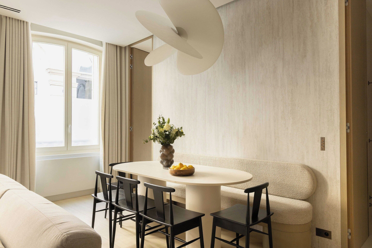 Dining 5, Luxury Flat -2br/8p- Madeleine/saint Honore, Paris