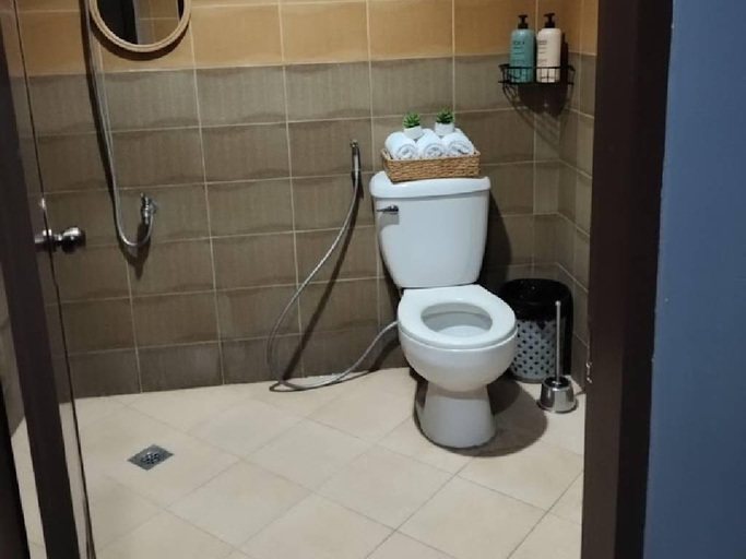 Bathroom 5, Transit Point Hostel Mactan Cebu, Lapu-Lapu City